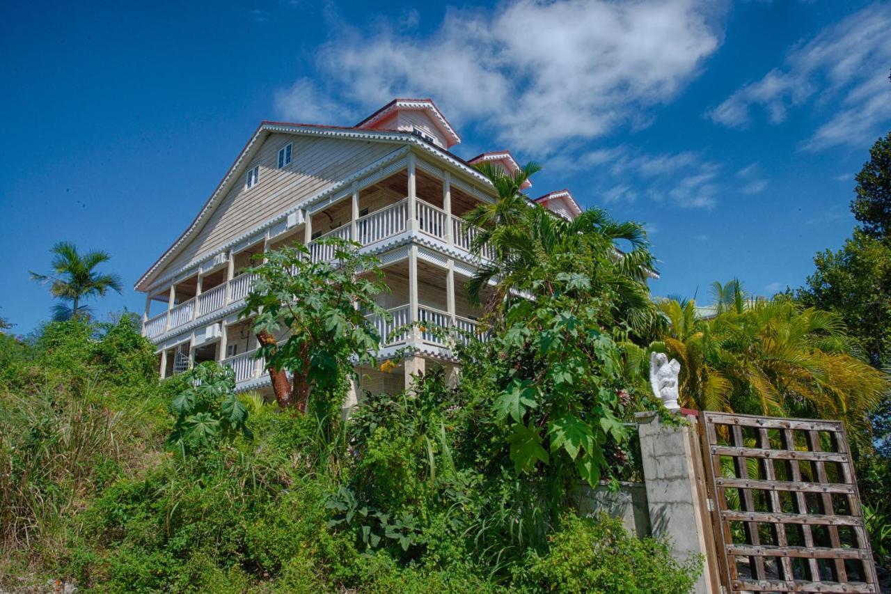 A Stone'S Throw Away Hotel Nassau Buitenkant foto