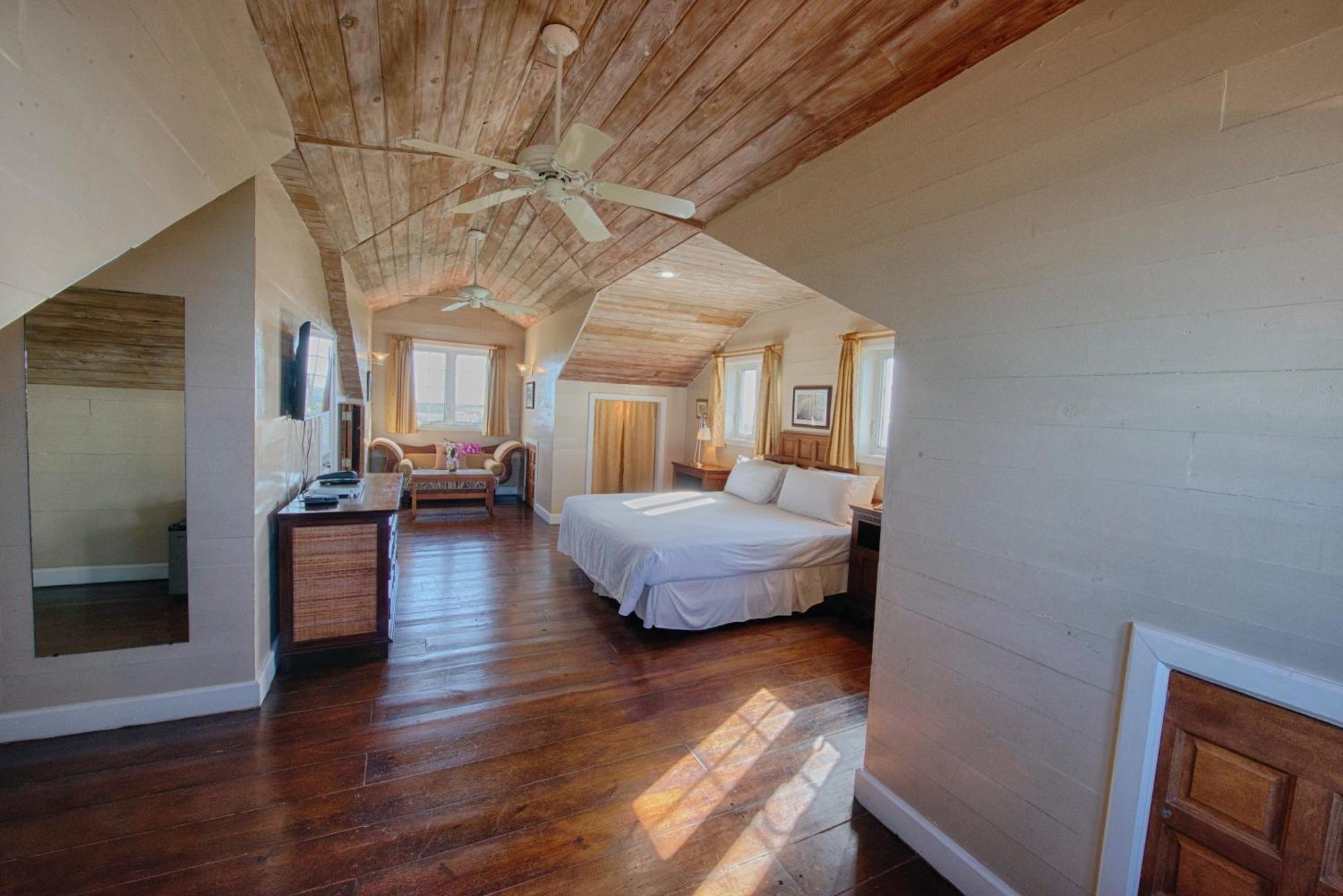 A Stone'S Throw Away Hotel Nassau Buitenkant foto