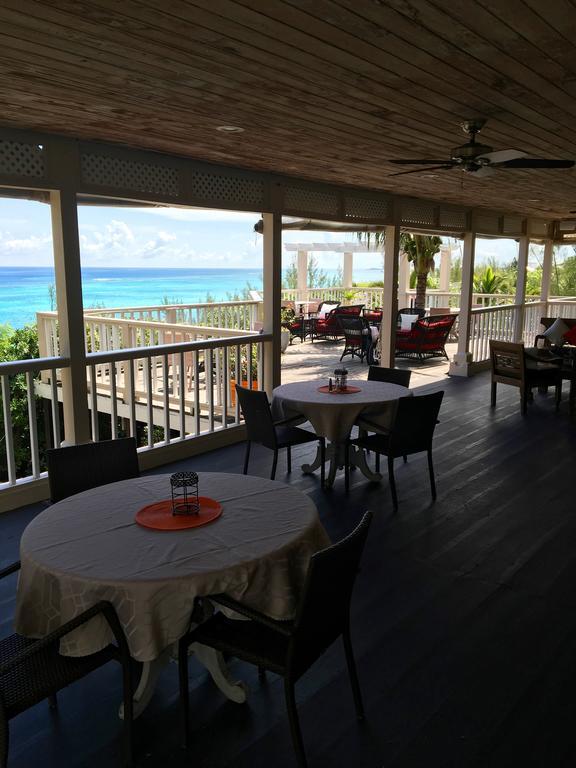 A Stone'S Throw Away Hotel Nassau Buitenkant foto